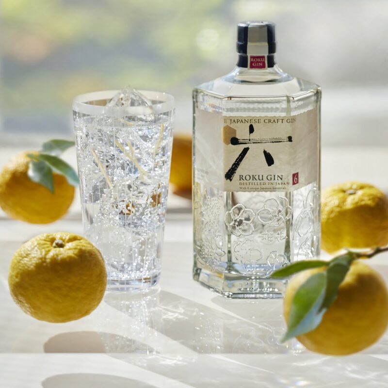 Gin – co to jest i jak powstaje? Jak wybrać odpowiedni gin dla siebie?