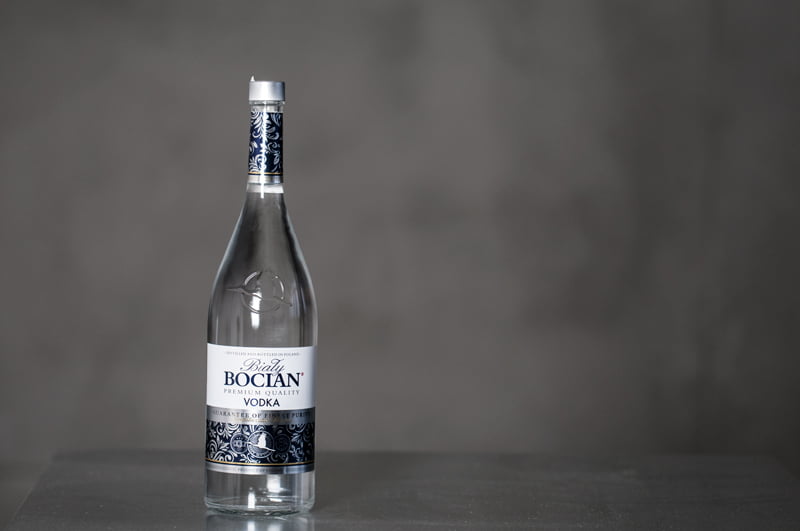 Przechowywanie i Serwowanie Wódki na Weselu