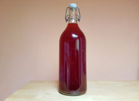 Nalewka truskawkowa z wanilią i pieprzem