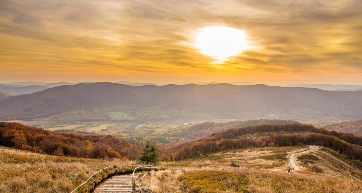 Rzuć wszystko i wyjedź w Bieszczady? Sposoby na wypoczynek z dala od miasta