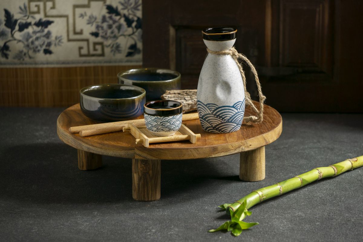 Sake z Japonii. Jak powstaje, jak się pije, gdzie kupić ten alkohol