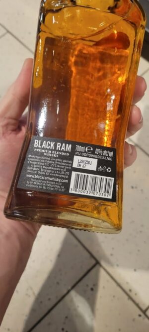 Black Ram Blended Whisky: Czy ten czarny baran jest królem stada czy czarną owcą?