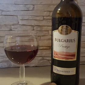 Bulgarius Prestige czerwone półsłodkie